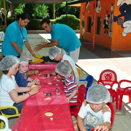 Serenis 度假村 5*