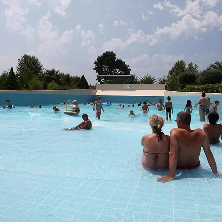 Serenis Semesteranläggning (resort)