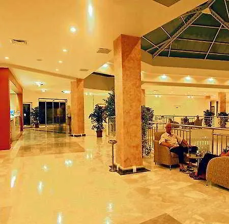 Serenis منتجع