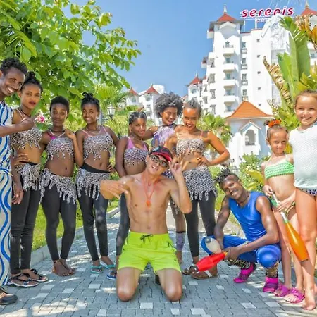 אתר נופש Serenis 5*